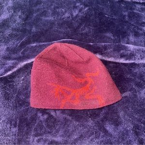 Arc’teryx Maroon Toque